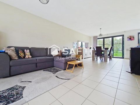 MAISON SEMI MITOYENNE PAR LE GARAGE, 4 CHAMBRES