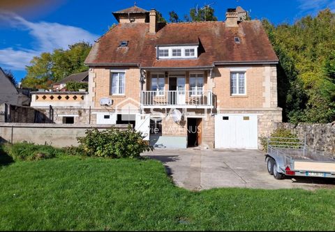 A OULCHY-LE-CHÂTEAU 02, MAISON DE CARACTERE DE 145 M2, AVEC SOUS-SOL ET GARAGES SUR SON TERRAIN CLOS DE 603 M2.
