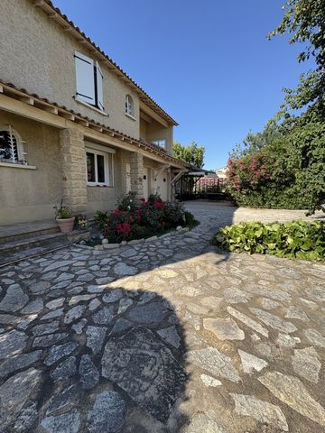 Les Angles, maison 160m&#178; terrain 1200m&#178;