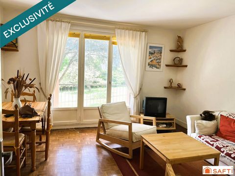 Appartement deux chambres avec balcon et stationnement privatif