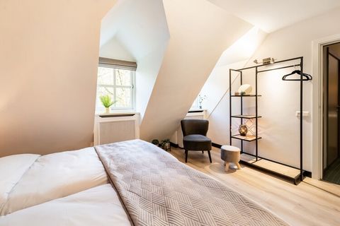 Geniet van een vakantie vol luxe in dit landhuis, met een fraaie tuin en 5 slaapkamers in Noord-Brabant. Gezien het luxekarakter en de ligging van Villa Loonse Duinen attenderen wij u er graag op dat de villa voornamelijk is gericht op families. De v...