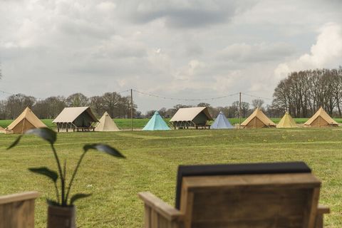 The atmosphere of camping is unique, but camping itself is not for everyone. But now it is! Glamping is extremely popular with the group that wants to combine comfort with that authentic camping feeling. This tent is special because of its appearance...