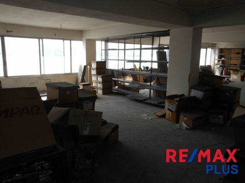 Athens, Akadimia Platonos, Commercial Property For Sale 632 sq.m., Property status: Good, Floor: 3rd, Heating: None, Building Year: 1981, Energy Certificate: Under publication, Floor type: Mosaic, Type of Doors: Aluminum, Features: Elevator, Metro, F...