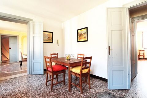 Stay in this spacious apartment located on the second floor of a splendid seventeenth-century villa, a noble summer residence, located on a hill at an altitude of 380 meters, with a splendid view of the amphitheater of hills and mountains that charac...