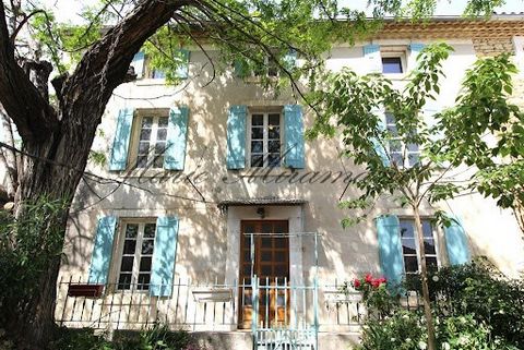The agency Marie MIRAMANT, specialized in character and luxury real estate offers in the heart of a Gard village all amenities, CLOSE to the TGV station and motorway access, a beautiful real estate complex composed of a house of about 200 m2 on three...