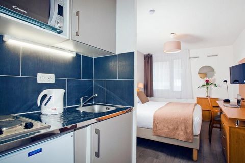 Located near the Parc de Villette and the Canal de l’Ourcq, this aparthotel is 20 metres from the Eglise de Pantin Metro Station, which leads directly to Gare du Nord Station. It offers studios and apartments with equipped kitchens. All the studios a...