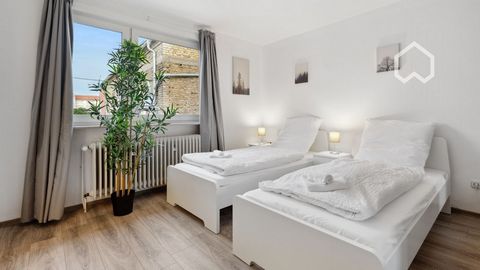 House details: Terrace: Enjoy relaxing evenings on our terrace and get some fresh air. Completely renovated: Our house has recently been completely renovated to provide the highest level of comfort and modern ambience. Parking spaces: Countless parki...