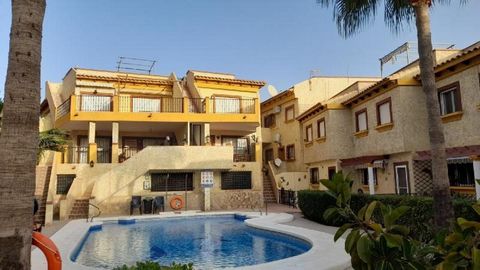 Appartement situé dans le quartier d'El Calon Cuevas del Almanzora. Maison composée de 2 chambres et 1 salle de bain, très proche de la mer. C'est une plage très calme et très proche de tout. Il est à seulement 6 km de San Juan de Los Terreros, 12 km...