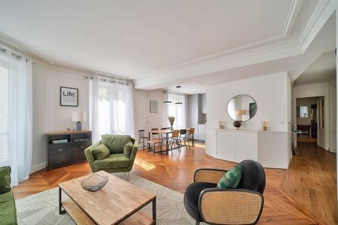 Located in a prime location in Paris, this 2 bedroom apartment is located on the third floor of a residential building, fully equipped for a comfortable stay in Paris. With us, your health and safety come first. We follow an enhanced cleaning protoco...