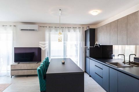 Trogir, beautiful newly renovated two-room apartment of 55 m2. The building was built in 2021, in a quiet and closed neighborhood, walking distance from the center of Trogir. The apartment is located on the first floor and consists of a kitchen with ...