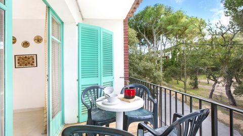 Simple apartment located in Llafranc, only 150 m from the beach and from the town center. In the northeast of the Iberian Peninsula, a most perfect mix of colors is what you find on the Costa Brava of Spain, colors that create a true rainbow of feeli...