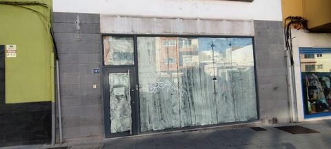 Commercial premises for sale in La Cuesta Commercial premises for sale with an area of 60 m², located in the town of San Cristóbal de La Laguna, in Santa Cruz de Tenerife. The commercial space has an area of 60 m², it is located on the ground floor o...