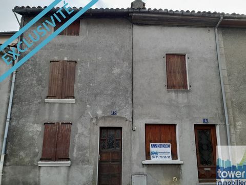 Gilles SOULE from the TOWER-IMMOBILIER agency offers: In Montrejeau, a town 1 hour from Toulouse and Pau with all amenities and outdoor activities, a real estate complex of 2 terraced houses to be completely renovated can be used as a detached house ...