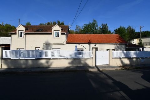 Dpt Eure et Loir (28), à vendre MAINTENON maison P5