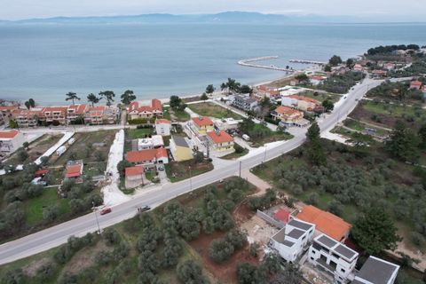 Property Code: 11411 - Apartment FOR SALE in Thasos Skala Rachoniou for €110.000 . This 67 sq. m. Apartment consists of 2 levels and features 2 Bedrooms, an open-plan kitchen/living room, bathroom and a WC. The property also boasts tiled floor, view ...