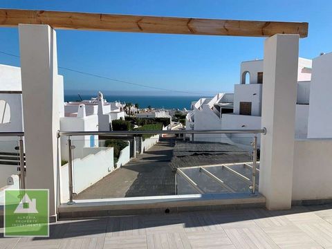 This newly constructed house is less than 500 meters from the beach (Playa) just a short stroll to the central beach area, where the beach bars and many restaurants and the new paseo maritimo are located. Construction has been monitored at each stage...