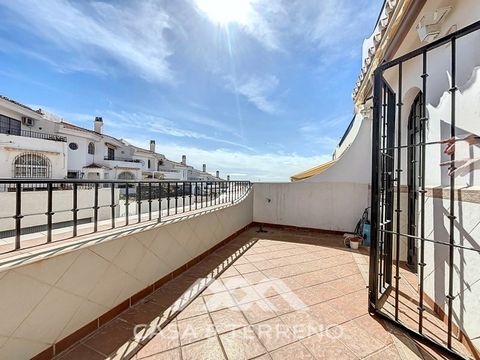 Semi-detached house for sale in Torre de Benagalbón with a built area of 173 square meters, distributed over two floors plus a basement. Located in a quiet residential area with sea views, a communal pool, and an excellent location close to essential...