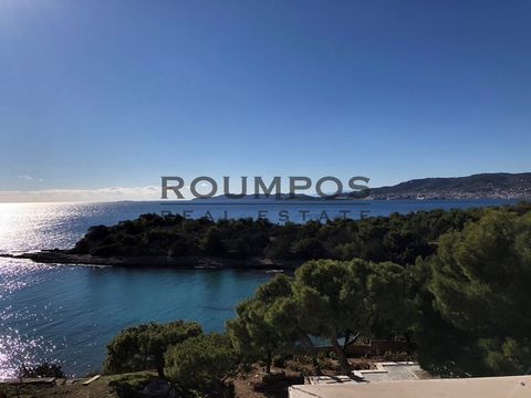 Unfinished Residence 350 sq.m. on a 4,000 sq.m. Seafront Plot in Ermioni. This 350 sq.m. unfinished residence is located on an exceptional 4,000 sq.m. plot right on the seafront in the beautiful Ermioni. The property offers unparalleled views of the ...