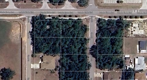 CITY WATER & SEWER AVAILABLE!! No HOAs, deed restrictions or CDDs! Not in a zone requiring scrub jay mitigation per the county website 10/18/24 - please reconfirm during due diligence. Conveniently located to shopping, dining, banking and all that su...