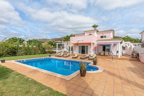 This elegant south facing five bedroom villa is well located to the south of Loule, a short drive to all amenities, beautiful beaches and the resorts of Vale de Lobo and Villamoura. The property which has three storeys has been recently completely re...