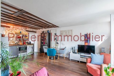 In Rueil-Malmaison 92500, Peclers Immobilier offers you a rare real estate ensemble in the city center. Among the three residential lots that make up this small co-ownership, there is a triplex house with four main rooms, with the possibility of a pr...