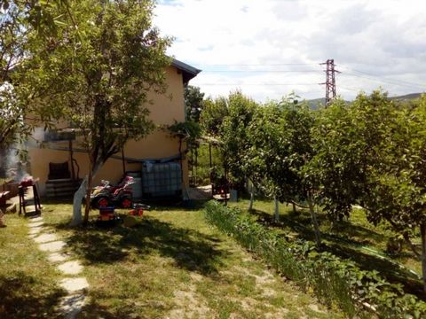 For sale is a property consisting of a massive villa and an adjoining yard within the boundaries of Mamalitsa district, town of Momchilgrad. The villa has two floors and has a total built-up area of 60 sq.m. /30 sq.m. per floor/. The yard of the prop...