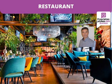 William Bardou vous propose ce bel établissement de 400 m² intégralement rénové à Rambouillet, Ce Restaurant de bonne réputation dispose d'une terrasse. - Licence - Extraction de 400 -140 couverts en salle - 55 places en terrasse - d'une cuisine prof...