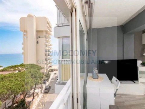 Beautiful and refurbished loft-style apartment on the beachfront. Very well distributed living room with double bed and double sofa bed and built-in wardrobe. Fully equipped kitchen and full bathroom with shower. All appliances and furniture are incl...