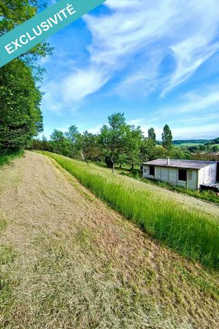 Découvrez dès maintenant ce très joli terrain sur les hauteurs de Nogent, idéal pour apiculteur ou jardinier. Décomposé en 5 parcelles, ce terrain est bordé, constructible et non viabilisé. Il comprend même une parcelle de bois, offrant la possibilit...