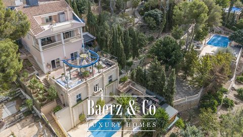 Esta encantadora villa se encuentra en Costa d'en Blanes y tiene mucho potencial para convertirse en una villa de lujo absoluta. La propiedad se encuentra en una parcela de aprox. 800 m², tiene una superficie construida de aprox. 368 m² y se distribu...