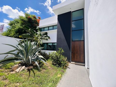 This attractive and modern house scores especially with the space and location. The stay on the ground floor, which consists of a living room and dining area combined with the kitchen, is huge. The kitchen is fully equipped and features plenty of fin...