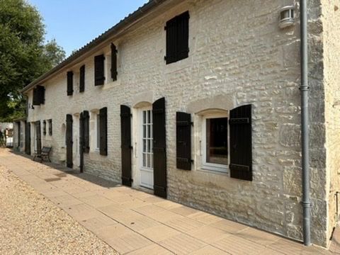 Maison Charentaise, avec piscine et jardin arboré