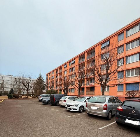A rénover, parfait pour des primos accédants bricoleurs ou investisseurs