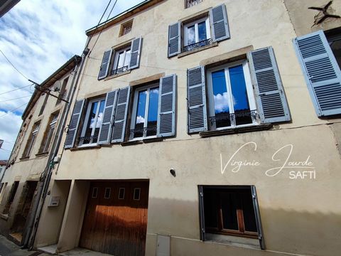 Maison de bourg avec potentiel 130 m2- garage
