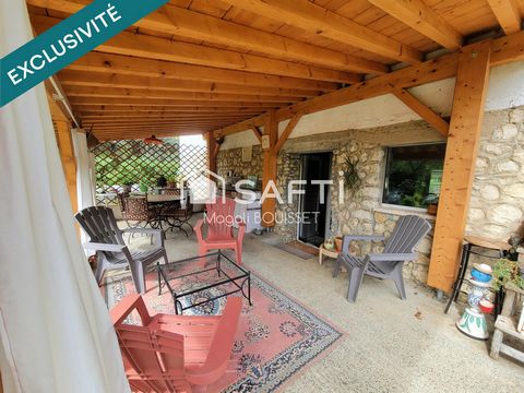 Maison T5 de 150m² de caractère, trois chambres, un bureau, jardin de 565m² et terrasse couverte idéale pour une famille..