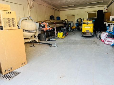 Local profesionnel 68m² libre