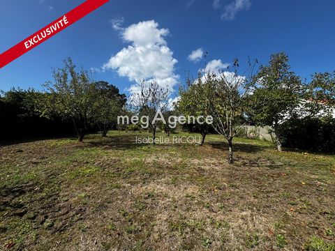 DOLUS D'OLERON (17550), TERRAIN A BATIR DE 721m²