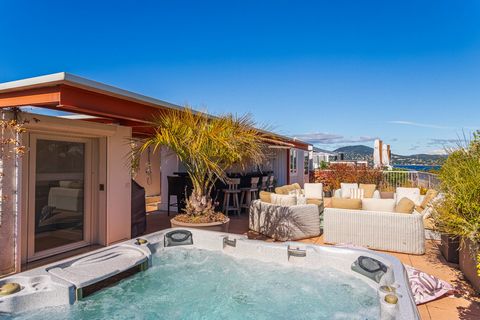 Somptueux Toit-Terrasse au Cur de Saint-Tropez : L'Élégance Redéfinie