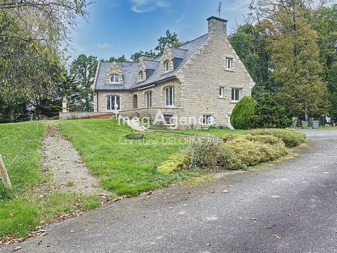 Propriété 252 m2 12 pièces