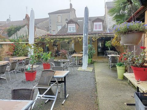 Vente bar (Mur + Fond) et T5 St Astier - Dordogne