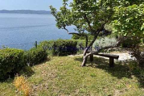 House for sale, situated close to Omiš on top location, first row to the sea. House is built on a slight slope and has two floors connected by outside staircase. In the ground floor is a small one bedroom apartment, tavern and pantry. Upper floor con...