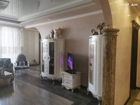 Продается квартира в центре Еревана! В квартире сделано дизайнерский ремонт. Есть собственная подземная парковка на одно машиномест. Четырех комнатная квартира площадью 158 м2 с панорамным видом на гору Арарат. 3 спальные комнаты , 2 ванные комнаты и...