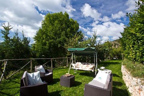 This apartment belongs to an authentic agriturismo with a saltwater pool (including hot tub) and enclosed garden. The property is located in the Furlo nature reserve. With 1 bedroom, it is ideal for a family holiday. Acqualagna is a 15-minute drive f...