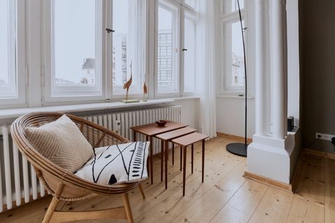 Stunningly gorgeous three-room apartment located in the hip Schöneberg district. The apartment features 3 rooms including a living room with a beautiful bay window, a bedroom with a kingsize bed, a dining room that can be converted to a guest room or...