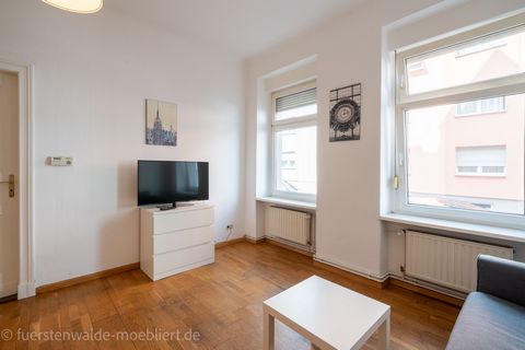 The functionally and modernly equipped flat has a kitchen, bathroom and three rooms, two of which are bedrooms, each with two single beds and wardrobes. In the large living and dining room there is a sofa, smart TV, table and chairs. The flat is furn...
