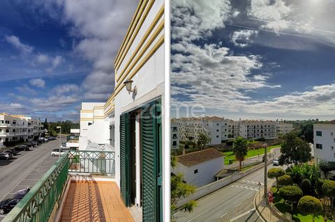 Identificação do imóvel : ZMPT562848 T1 à Cabanas de Tavira, avec des espaces généreux et une cuisine entièrement équipée et meublée. Appartement situé au deuxième étage d’un immeuble de seulement 6 unités, avec un agencement bien organisé et fonctio...