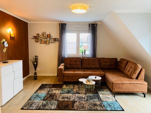 The newly furnished maisonette apartment is on the 1st floor/attic of a two-family house that was completely renovated in 2022 in a quiet residential area. Due to its excellent location, it is easily accessible both by car and by public transport. Th...