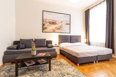 Durch seine zentrale Lage ist das Apartment ideal für alle, die Wien von seiner schönsten Seite erleben wollen. Das Apartment liegt nahe der beliebten Wiener Shoppingmeile 