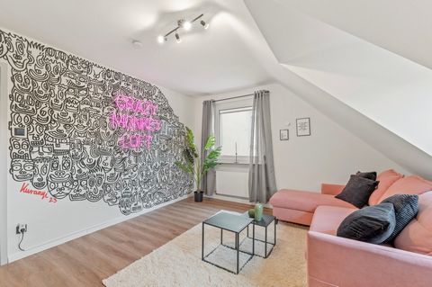 WELCOME TO THE NEWLY RENOVATED CRAZY MONKEY LOFT IN HEILBRONN: Directly in the city center of Heilbronn and furnished in a glamorous POP-ART style, the loft awaits you with an XXL bedroom, a large bathroom with wellness shower, open kitchen with Nesp...