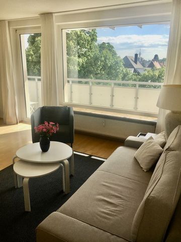 An expat's dream in the city center of Oberursel – free as of now - luminous, modern, fully furnished and equipped apartment, 67 sqm. The apartment is located on the 4th floor with elevator and offers 1 spacious living/dining room and 1 separate bedr...
